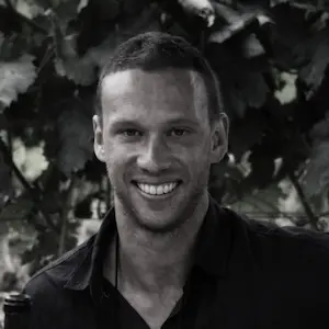 Leighton Walker, expert qualified tiler and owner of Splashback Kings in Wellington New Zealand